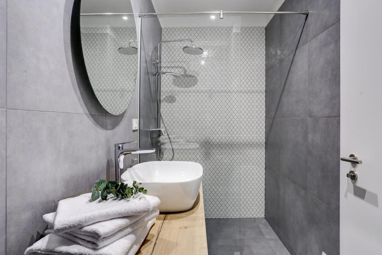 Apartments Hugo 2 สปลิท ภายนอก รูปภาพ
