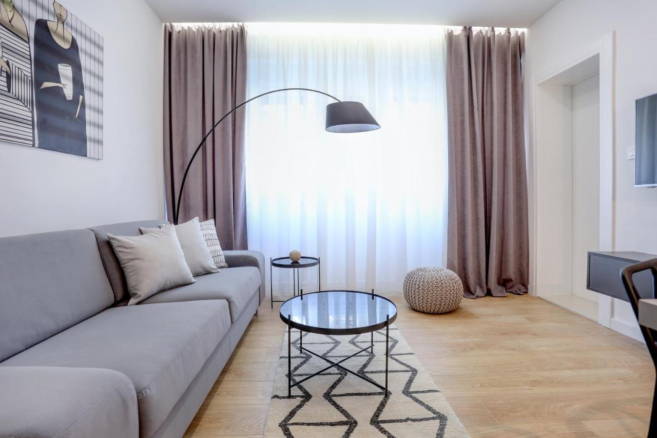 Apartments Hugo 2 สปลิท ภายนอก รูปภาพ
