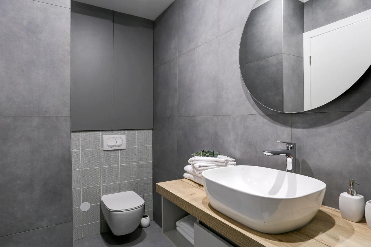Apartments Hugo 2 สปลิท ภายนอก รูปภาพ