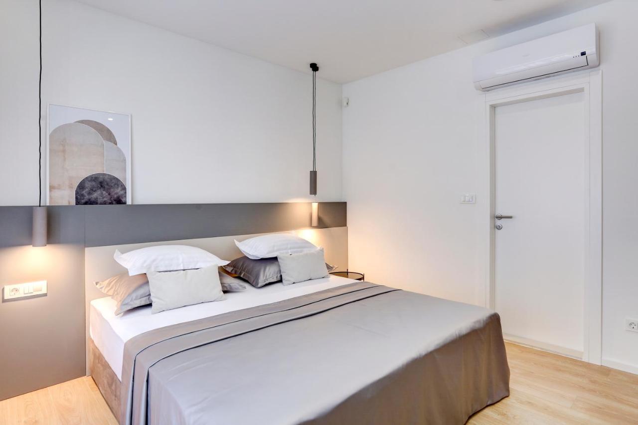 Apartments Hugo 2 สปลิท ภายนอก รูปภาพ